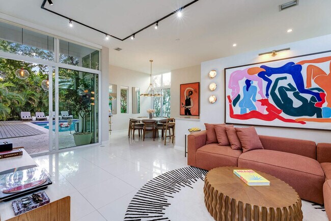 Building Photo - 1884 SW 17th St