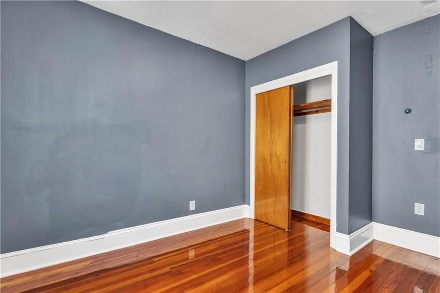 Building Photo - 266 Sayles Ave