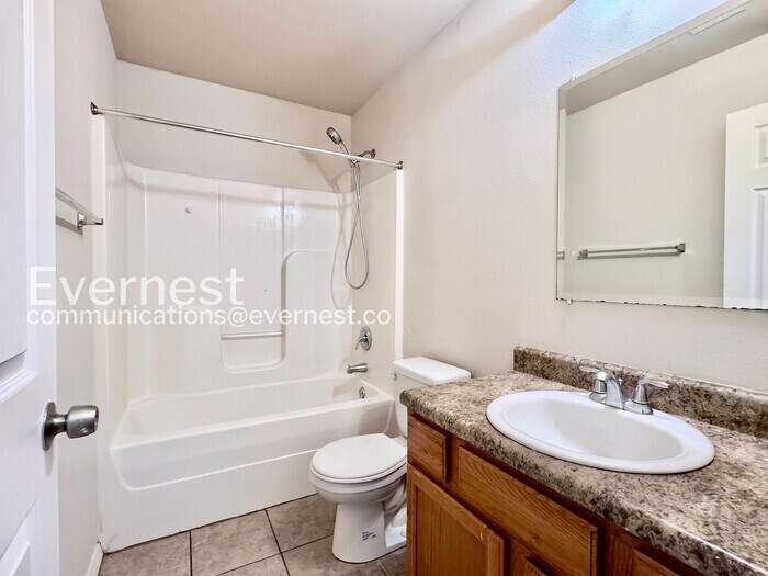 Building Photo - 14725 S Fern Pl