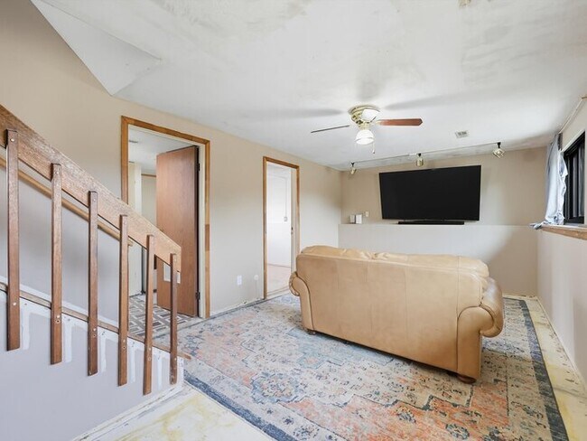 Building Photo - 6735 Goldfield Dr