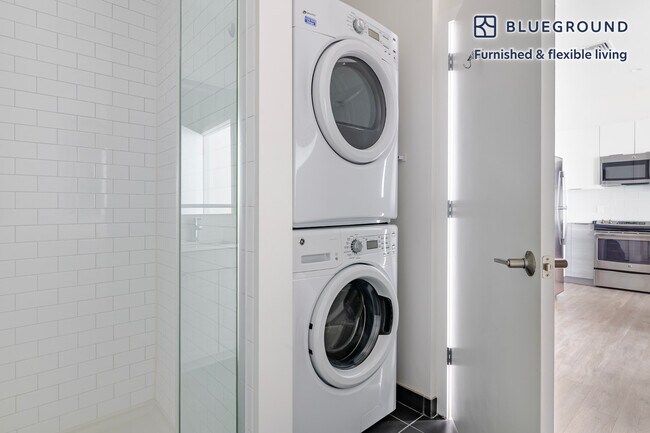 Building Photo - 449 Canal St