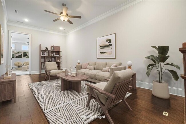 Building Photo - 123 Village Green Ave