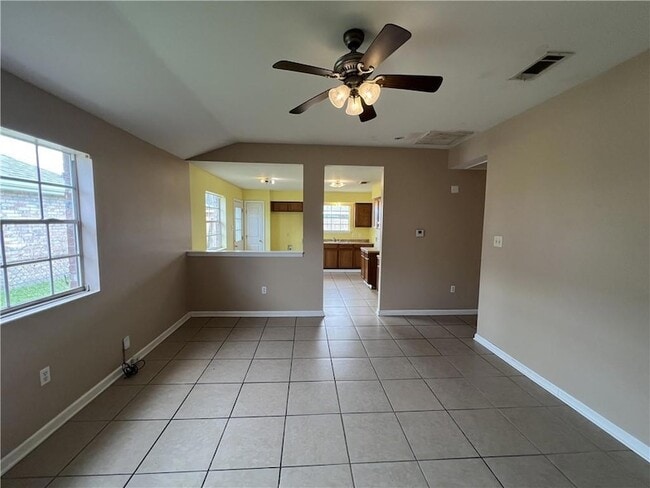 Building Photo - 9102 Titans Dr