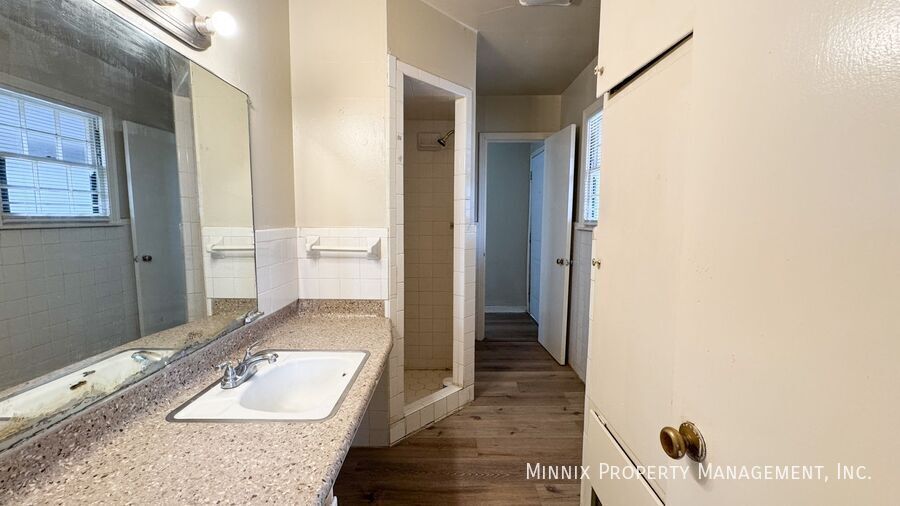 Building Photo - 2520 41st St