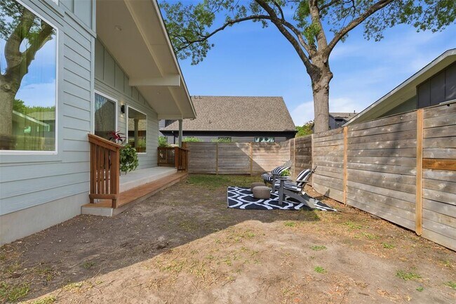 Building Photo - 5909 Nancy Dr