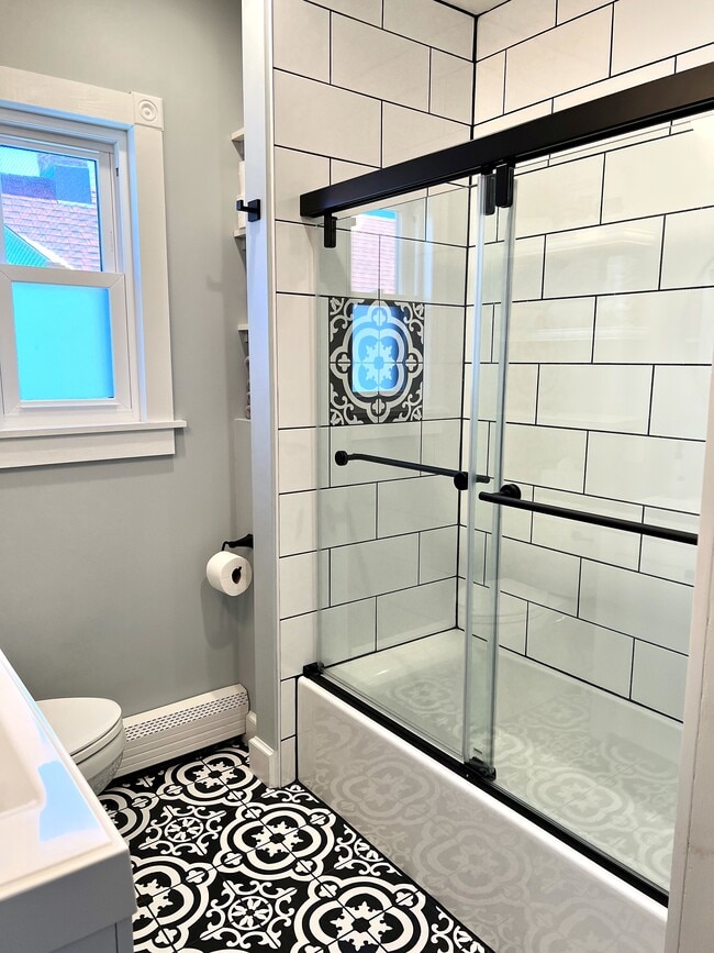 Building Photo - 14 Parry Ave