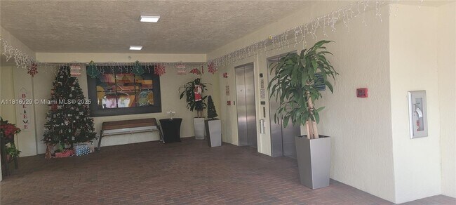 Building Photo - 10710 NW 66th St