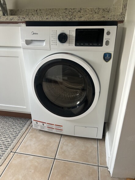 All-in-one washer-dryer - 4354 N Pershing Dr