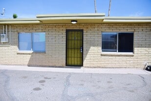 Building Photo - 6605 W Pasadena Ave