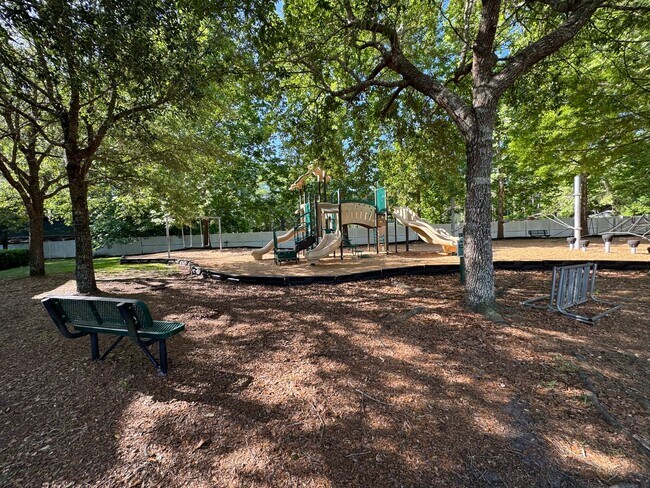 Building Photo - 6099 Maggies Cir