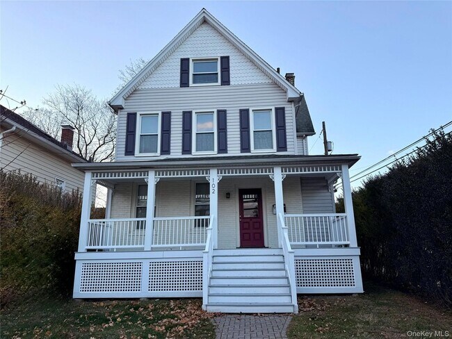 Building Photo - 102 N Midland Ave