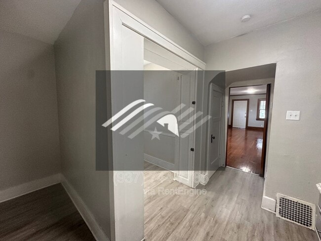 Building Photo - 2411 N Main St