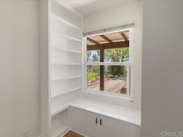 Building Photo - 2980 Los Alisos Dr