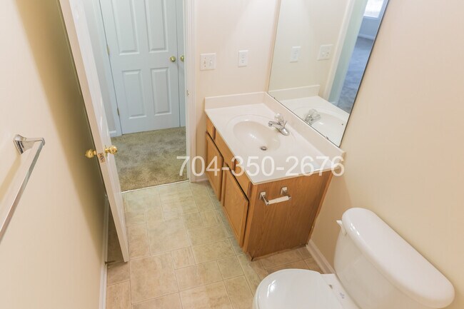 Building Photo - 1941 Pheasant Glen Rd