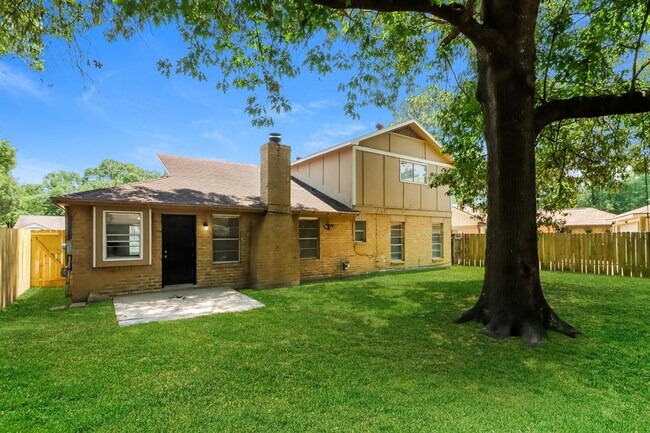 Building Photo - 24023 Spring Mill Ln