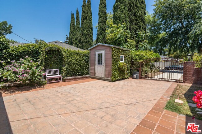 Building Photo - 5967 Carpenter Ave