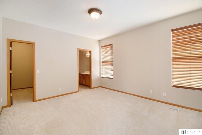Building Photo - 14002 Kelly Dr