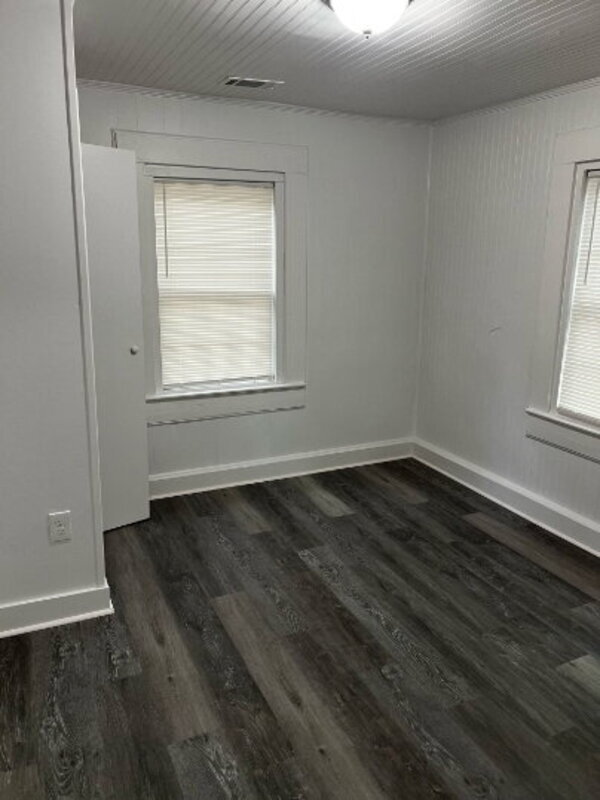 Building Photo - 511 Alford St