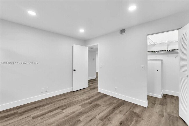 Building Photo - 1201 SW 128th Terrace