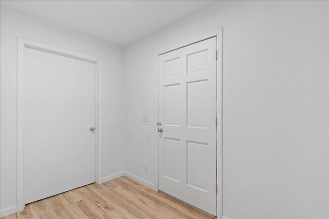 Building Photo - 515 Lower Kimo Dr