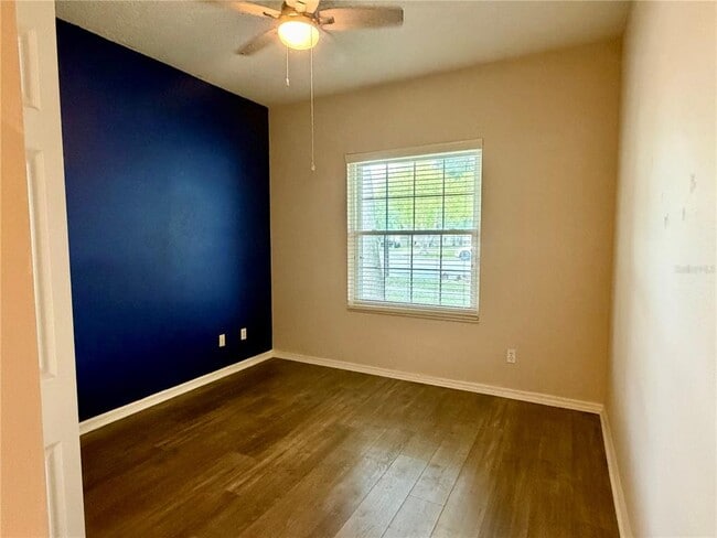 Building Photo - 10237 Facet Ct