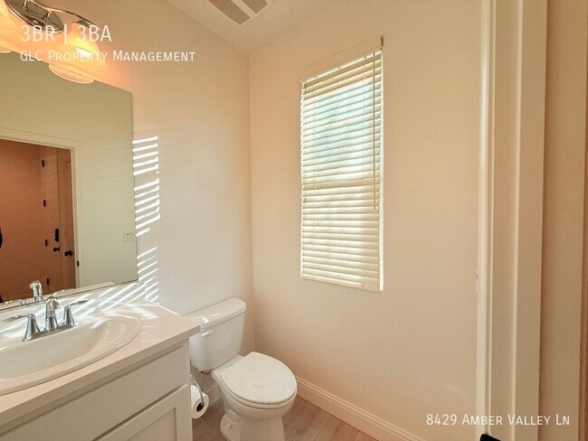 Building Photo - 8429 Amber Vly Ln