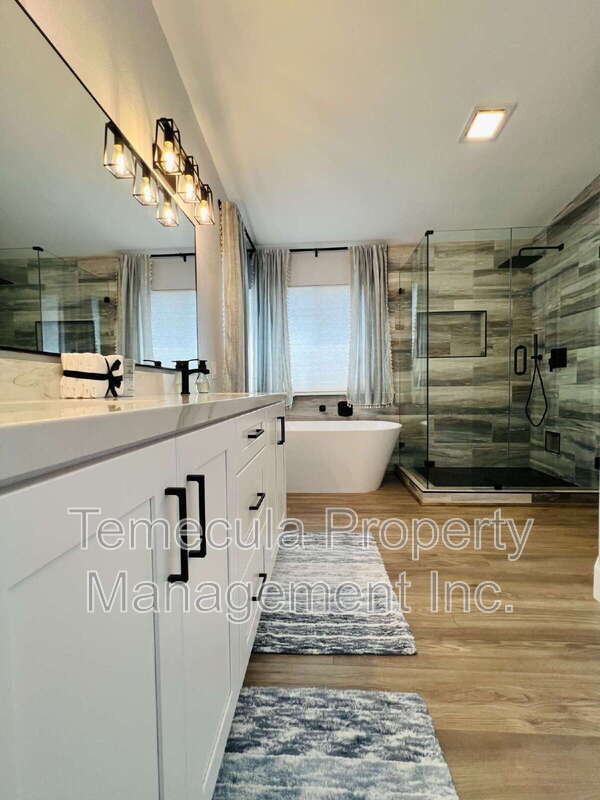 Building Photo - 40536 New Town Dr