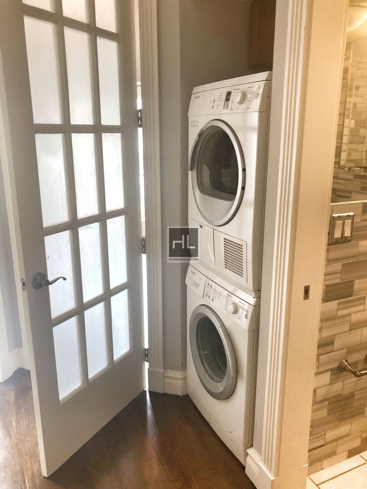 Building Photo - First Avenue