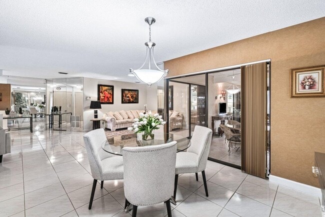 Building Photo - 5944 Forest Grove Dr