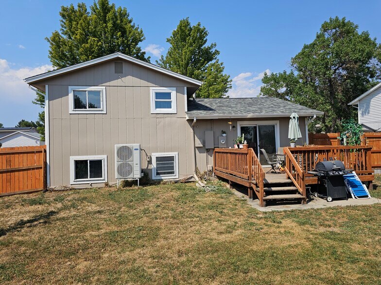 Building Photo - 2230 Cleo St