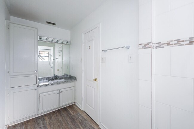 Building Photo - 752 Buffalo Ct