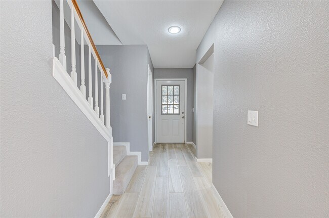 Building Photo - 2810 Grants Lake Blvd