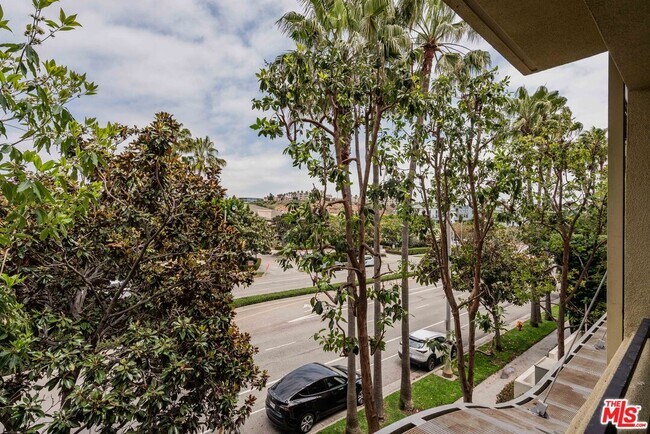 Building Photo - 13200 Pacific Promenade