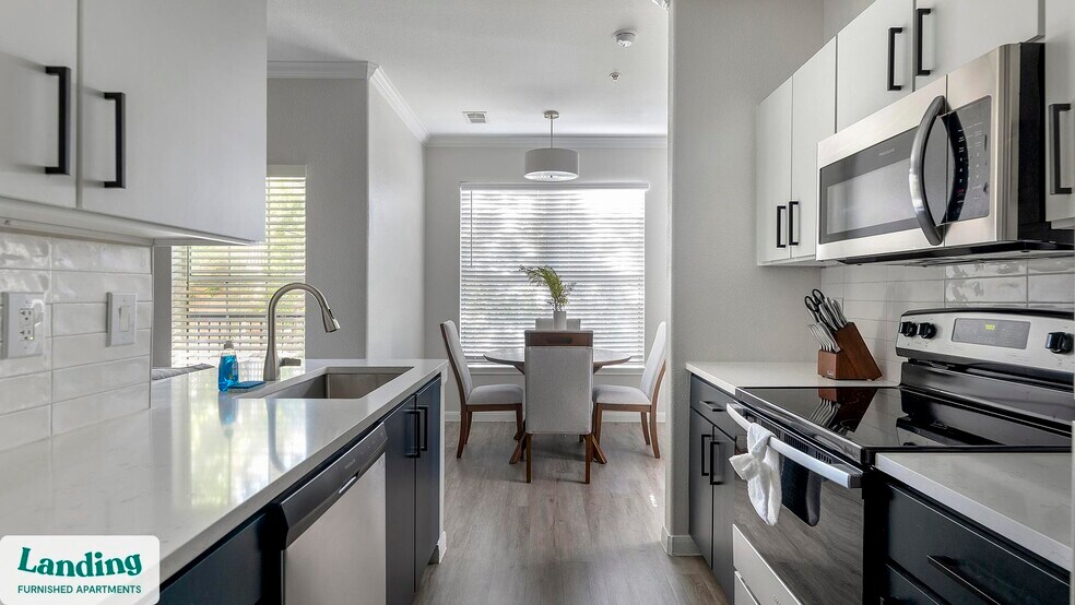 Building Photo - 1215 W Slaughter Ln