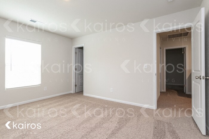 Building Photo - 351 Common Reed Dr