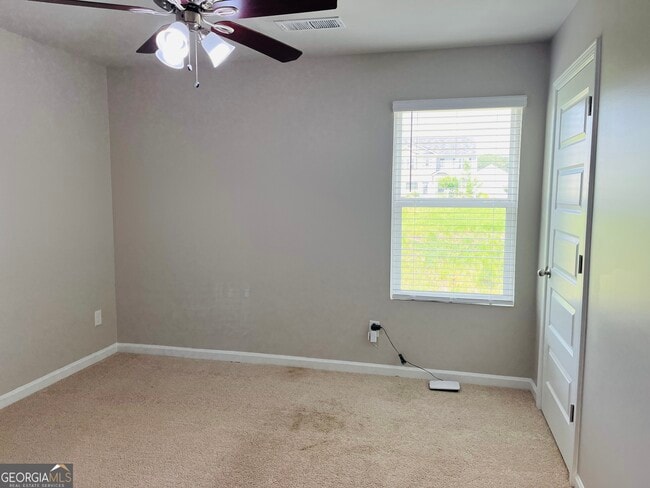Building Photo - 19 White Spruce Wy