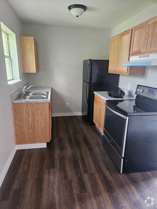 Building Photo - 802 Abney Ave