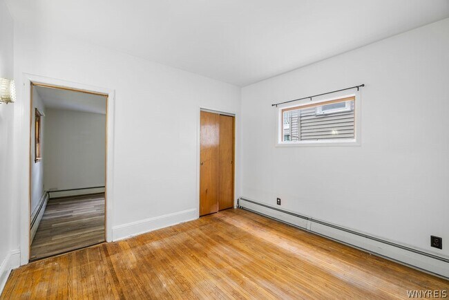 Building Photo - 845 Potomac Ave