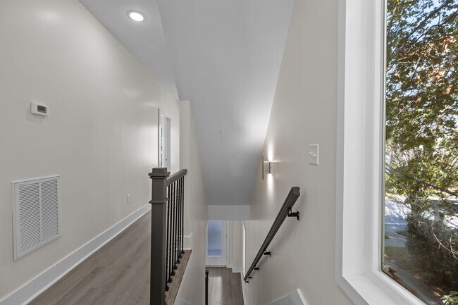 Building Photo - 516 New Bern Ave