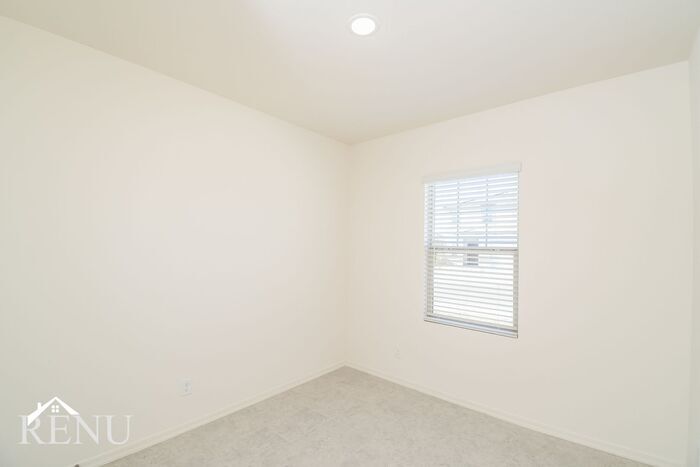 Building Photo - 35579 W San Capistrano Ave