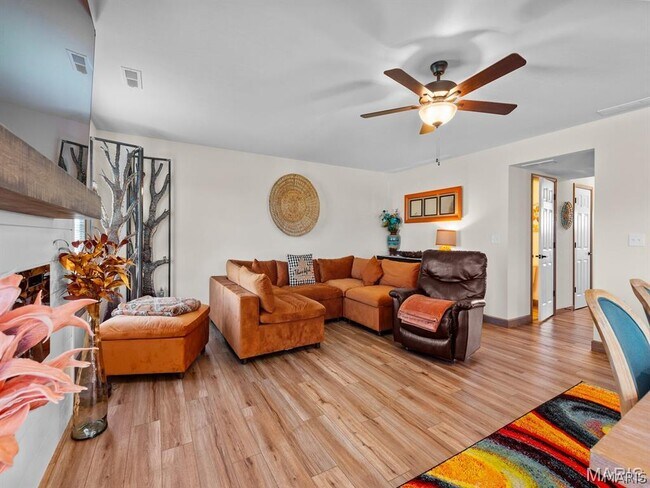 Building Photo - 3713 Justine Drive