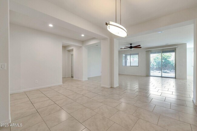 Building Photo - 18467 W Tasha Dr