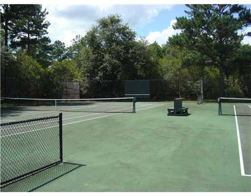 Building Photo - 121 Laurenburg Dr