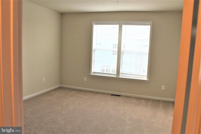 Building Photo - 6050 Krantz Dr