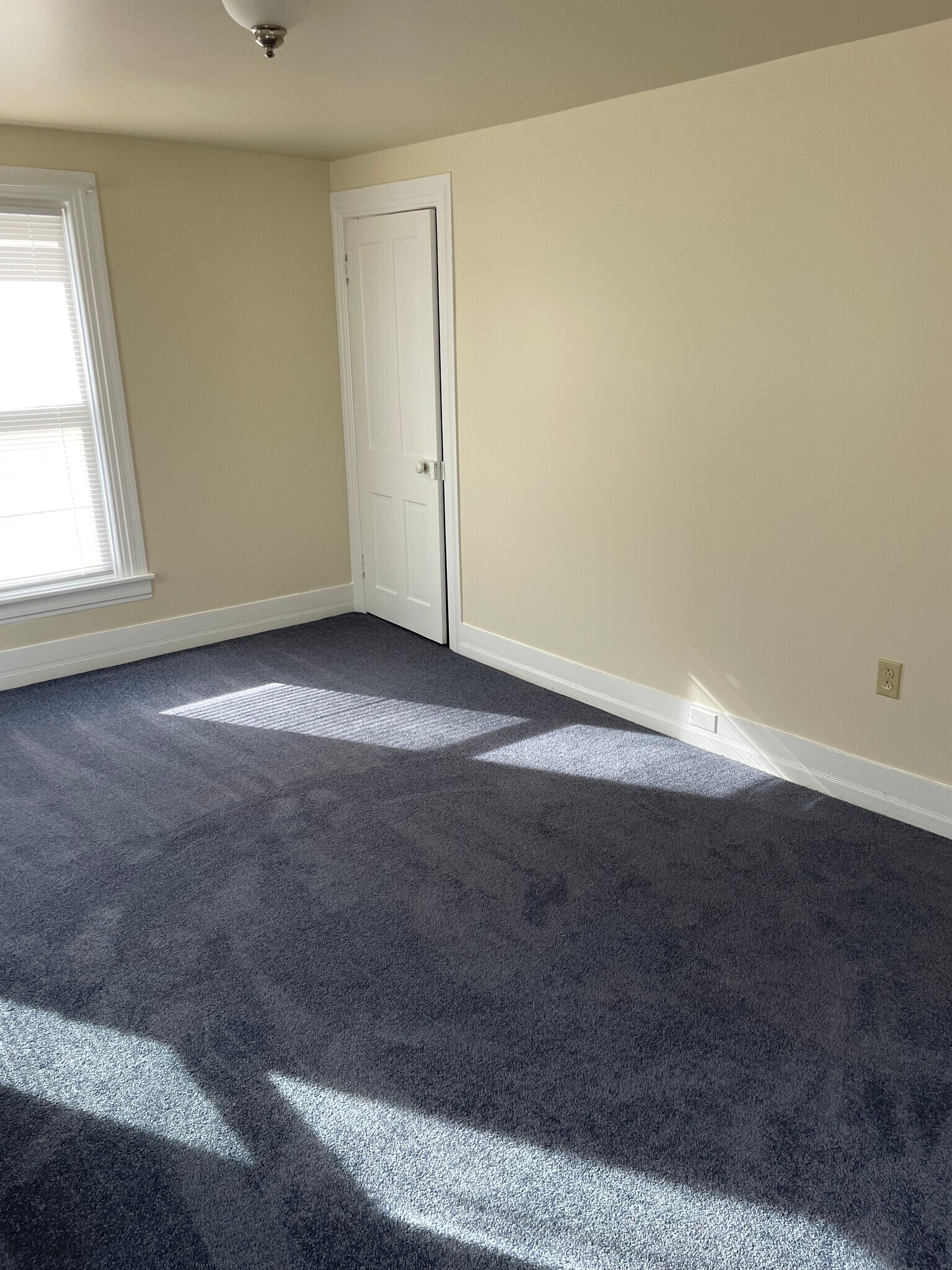 Building Photo - 1234 Isabella St