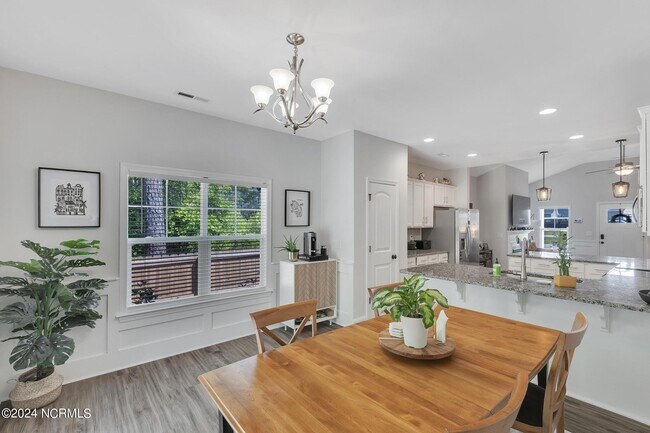 Building Photo - 216 Pastoral Ct