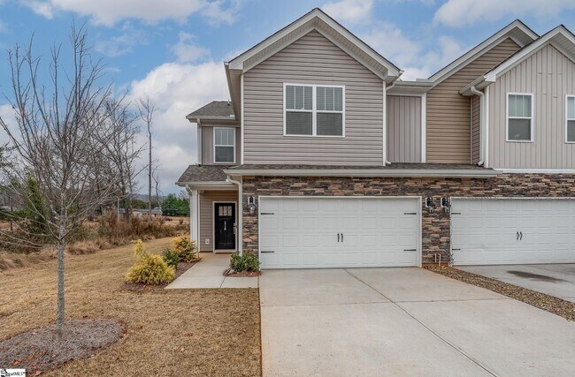 Primary Photo - 218 Reynard Trl