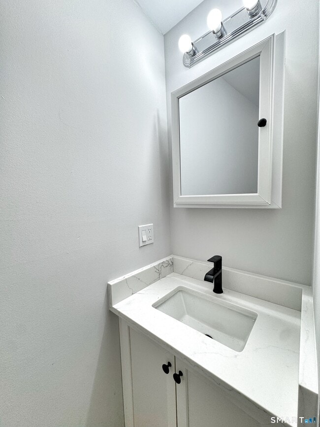 Building Photo - 127-131 Harbor Ave