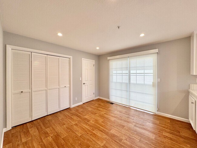 Building Photo - Napa, Gated Community Single Story 2 Bedro...