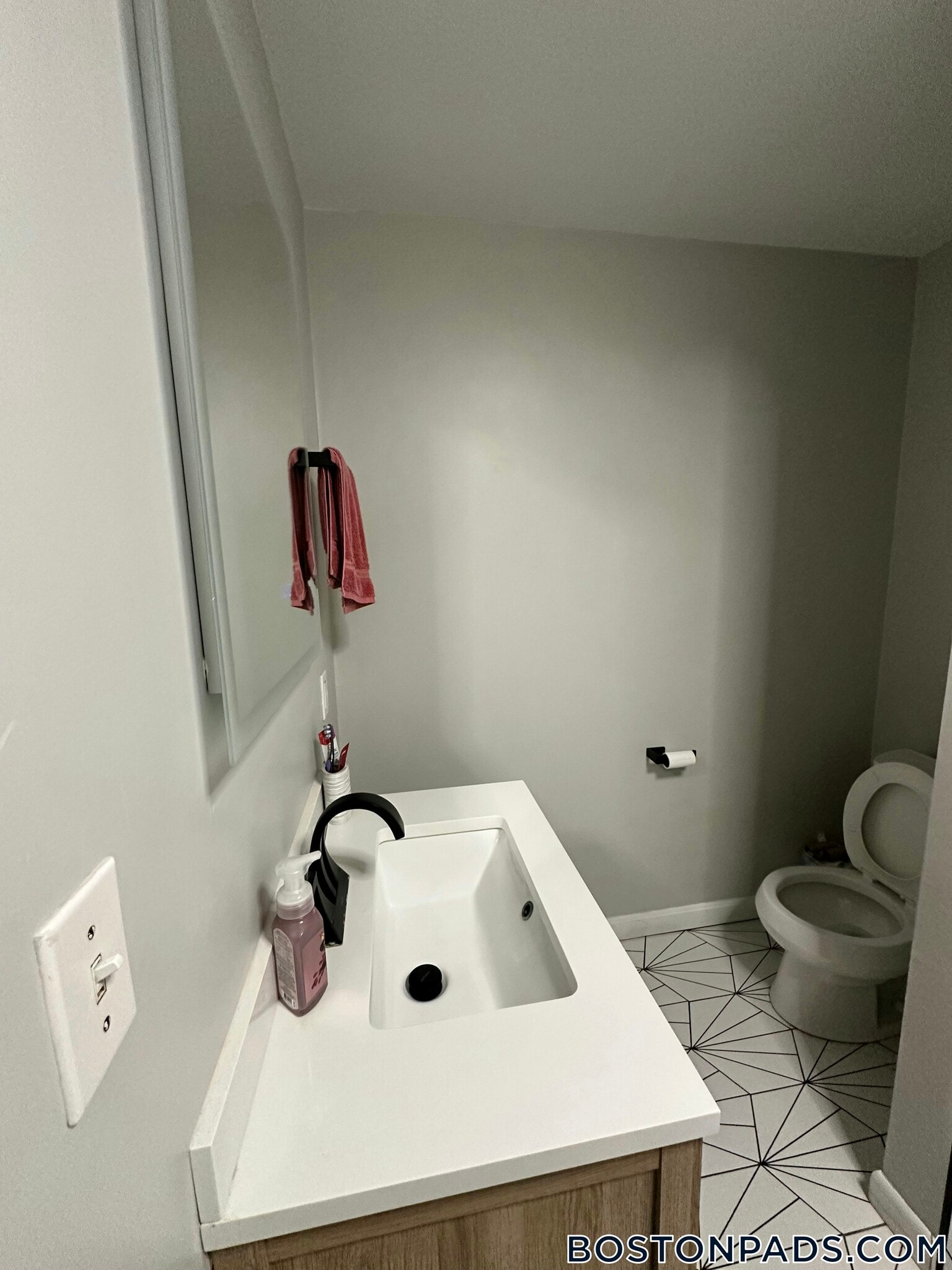 Building Photo - 173 Rindge Ave